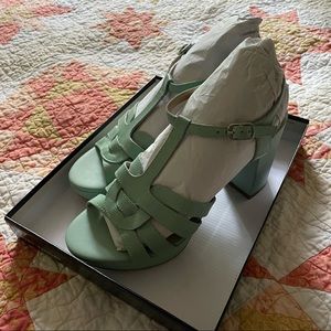 Modcloth Strappy Mint Heels in size 9 NWT